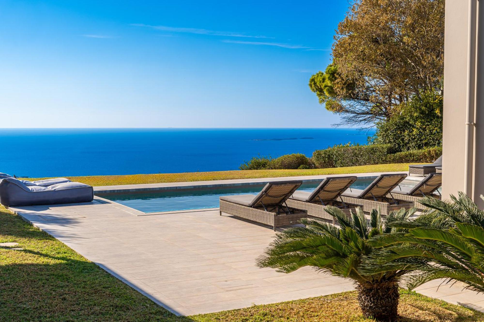 Grande Azzurro In Lakithra Villa Exteriör bild