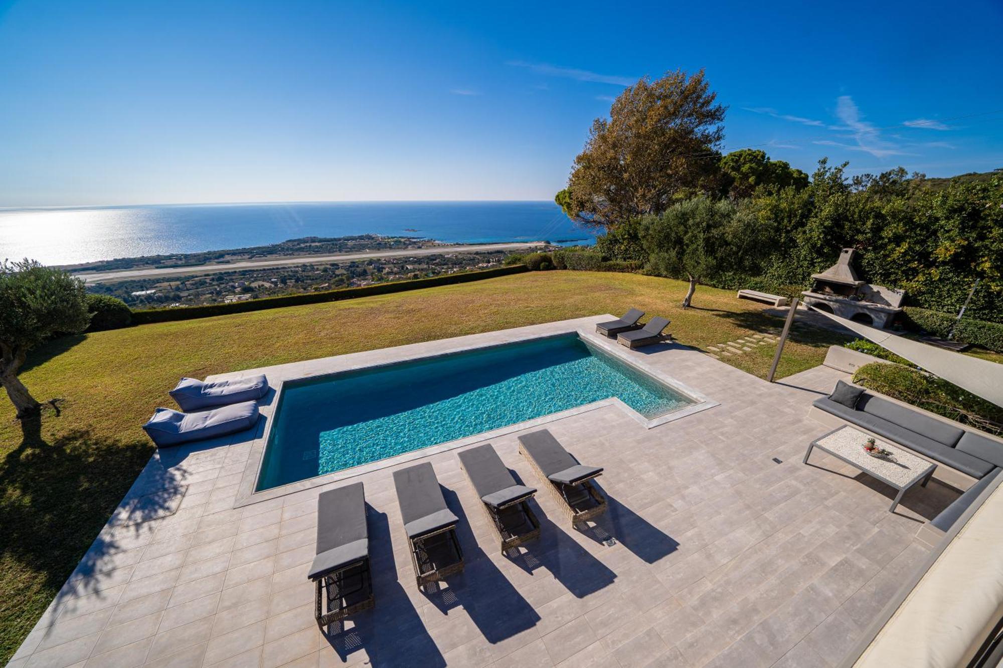 Grande Azzurro In Lakithra Villa Exteriör bild