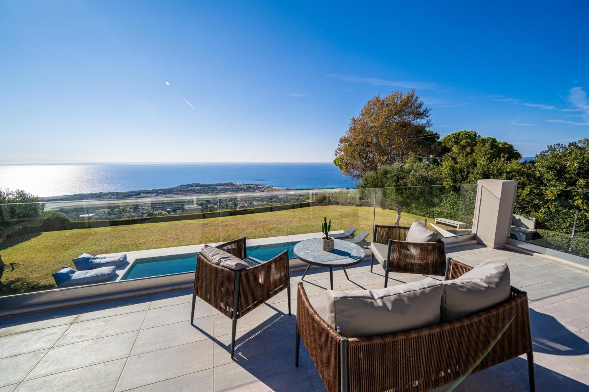 Grande Azzurro In Lakithra Villa Exteriör bild